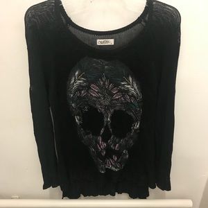 Black skull sweater